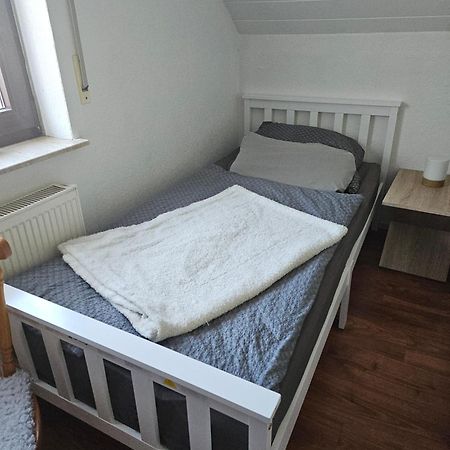 Appartement Zur Langen Heide à Hildburghausen Extérieur photo